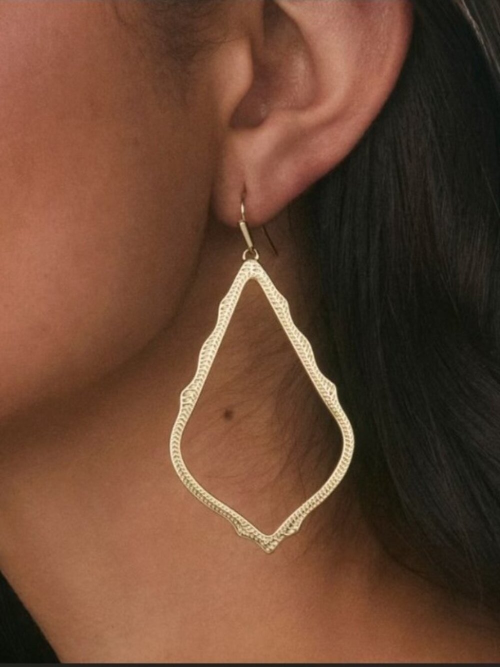 Kendra Scott Sophee Gold Hoop Earrings Drop Dangle Hook Open Frame